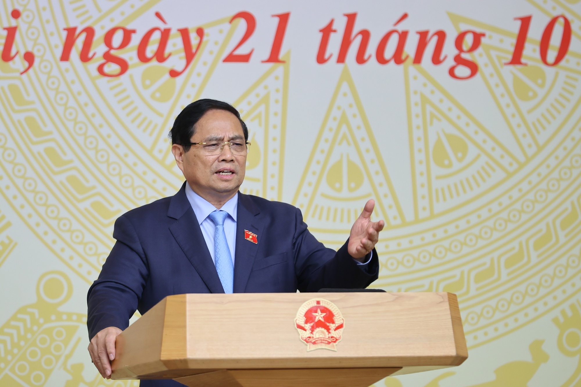 Thủ tướng chỉ rõ, người đứng đầu các bộ, ngành, địa phương chịu trách nhiệm trực tiếp trước Chính phủ, Thủ tướng Chính phủ nếu để tái diễn tình trạng tàu cá vi phạm hoặc chậm tiến độ gỡ Thủ tướng: Kiên quyết tuyên chiến với khai thác IUU