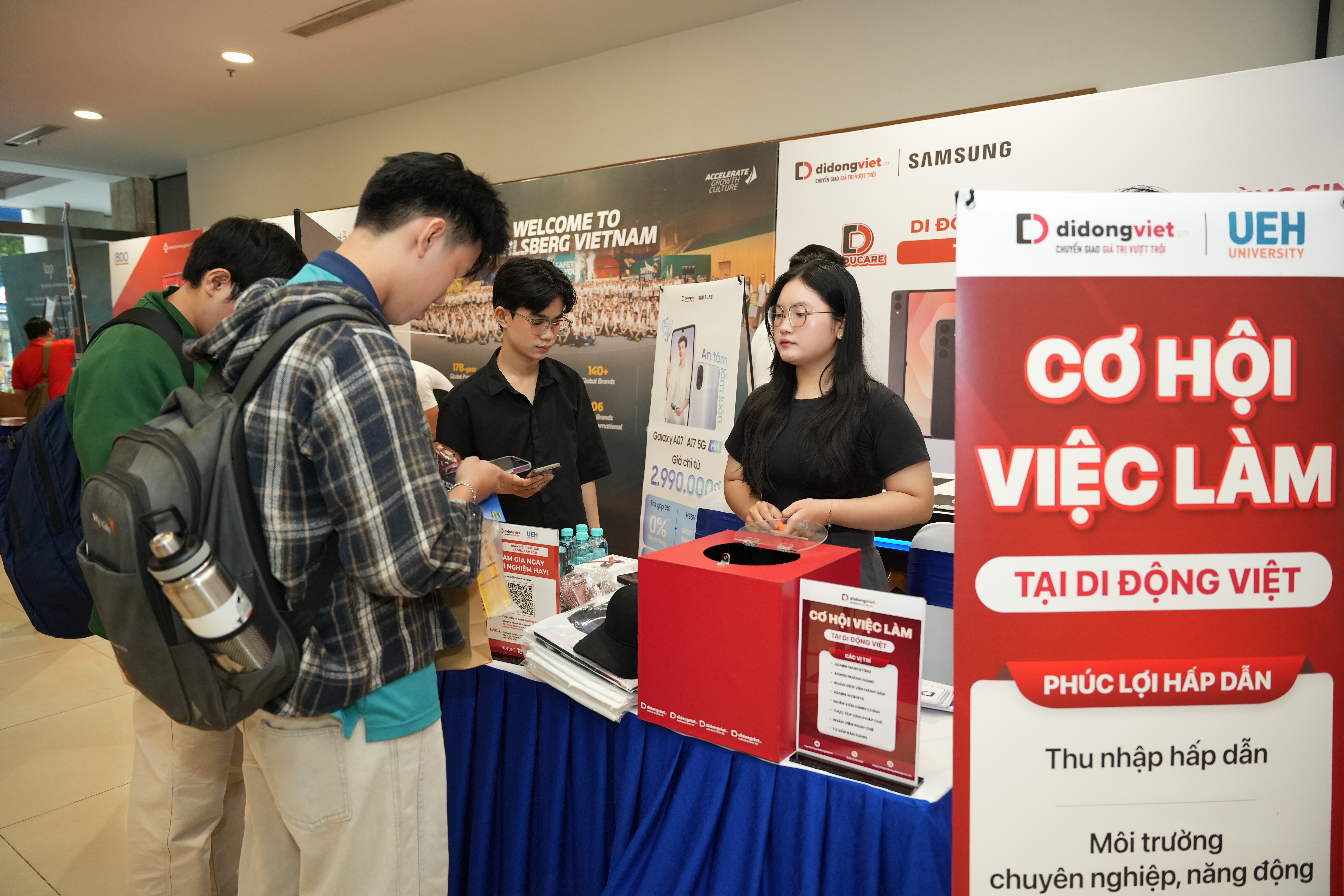 Sự kiện thu hút hơn 5.000 sinh viên, người lao động tại TP.HCM và các khu vực lân cận Sự kiện thu hút hơn 5.000 sinh viên, người lao động tại TP.HCM và các khu vực lân cận