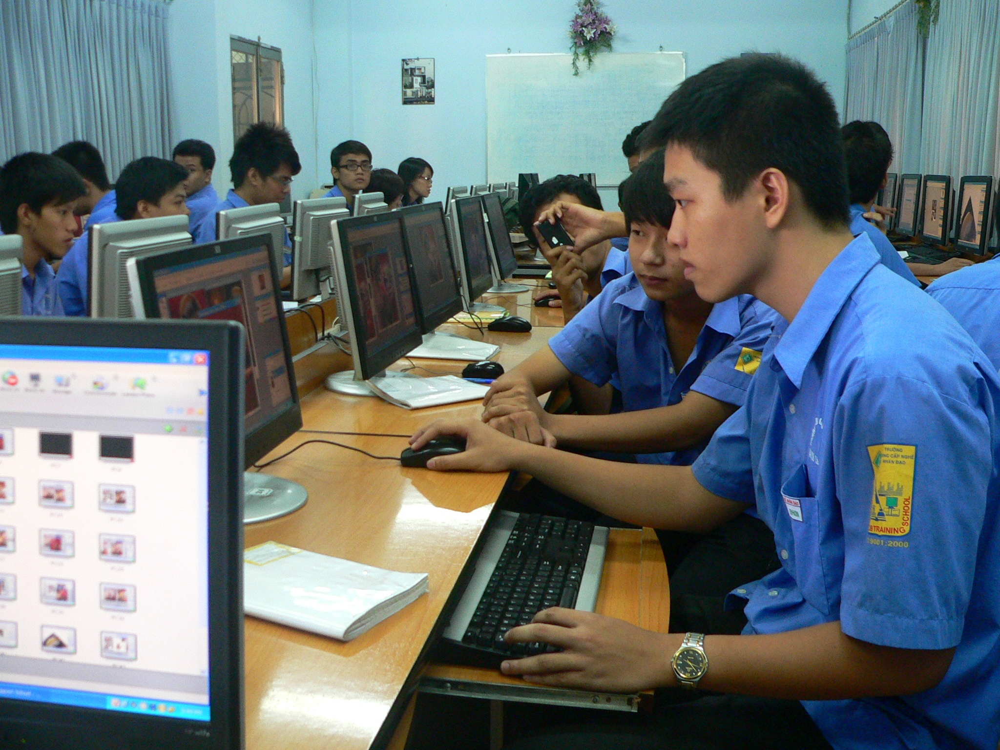 Hà Nội triển khai tín dụng ưu đãi cho học viên các ngành khoa học, công nghệ, kỹ thuật và toán Hà Nội triển khai tín dụng ưu đãi cho học viên các ngành khoa học, công nghệ, kỹ thuật và toán