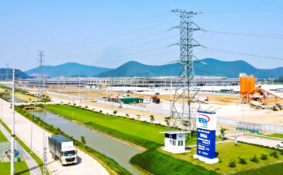 : Các lĩnh vực nông - lâm - ngư nghiệp, công nghiệp, thương mại, dịch vụ ở khu vực đều ghi nhận sức bật rõ rệt.