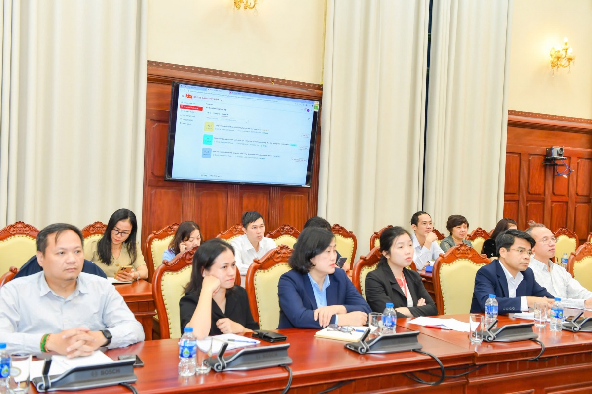 Hội nghị tập huấn sử dụng Sổ tay đảng viên điện tử Hội nghị tập huấn sử dụng Sổ tay đảng viên điện tử