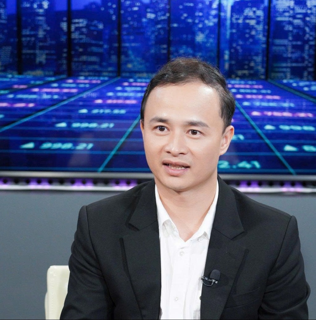 ông Lê Quang Chung – Phó Tổng giám đốc Công ty CP Chứng khoán Smart Invest (AAS) ông Lê Quang Chung – Phó Tổng giám đốc Công ty CP Chứng khoán Smart Invest (AAS)