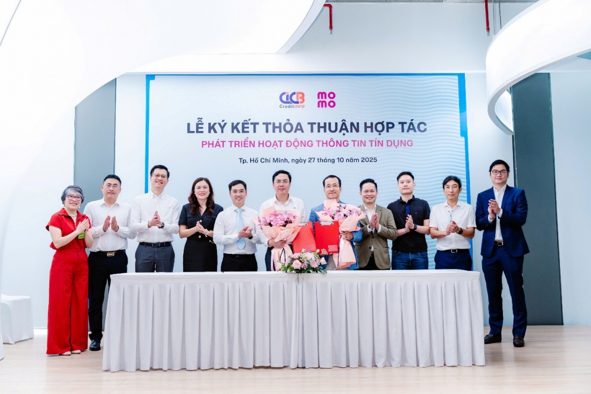 Đoàn công tác hai bên tham dự Lễ ký kết Đoàn công tác hai bên tham dự Lễ ký kết