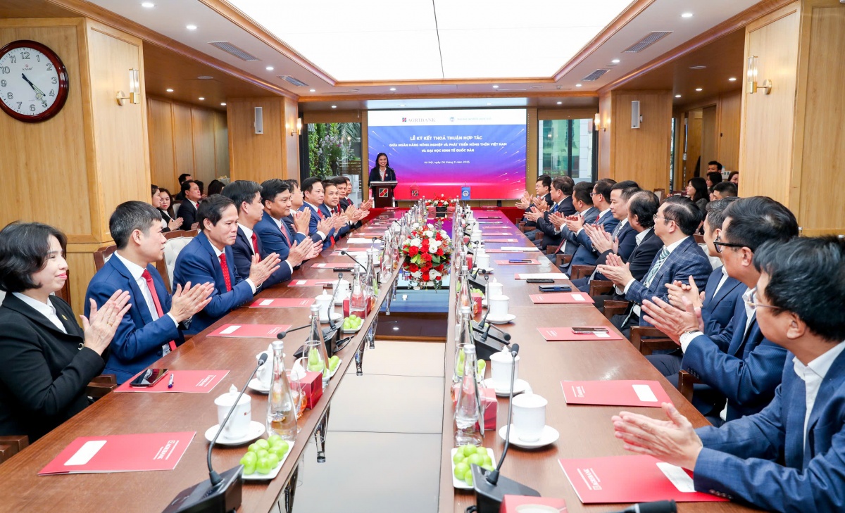 Agribank và Đại học Kinh tế Quốc dân ký kết hợp tác phát triển nguồn nhân lực chất lượng cao Agribank và Đại học Kinh tế Quốc dân ký kết hợp tác phát triển nguồn nhân lực chất lượng cao