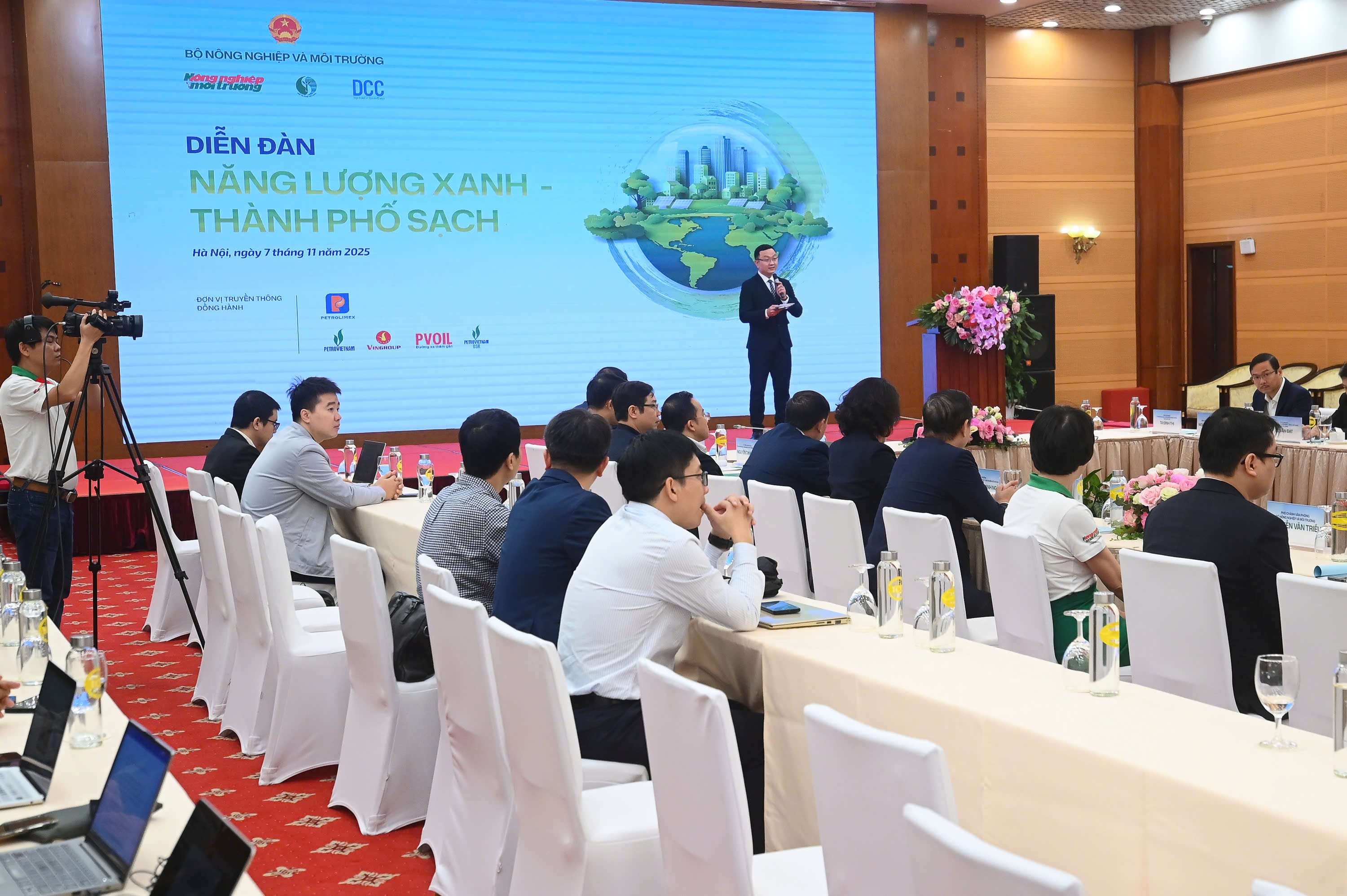 Quang cảnh hội thảo