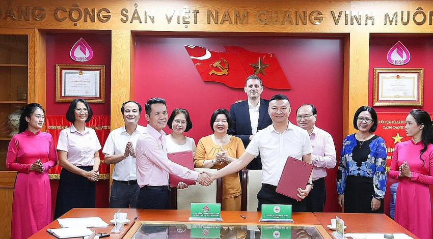 NHCSXH cũng chủ động phối hợp với các tổ chức trong và ngoài nước thực hiện nhiều chương trình nhằm hướng tới mục tiêu phát triển bền vững như: Dự án “Thúc đẩy tài chính toàn diện và phát triển kinh tế hợp tác trong nền kinh tế số” 