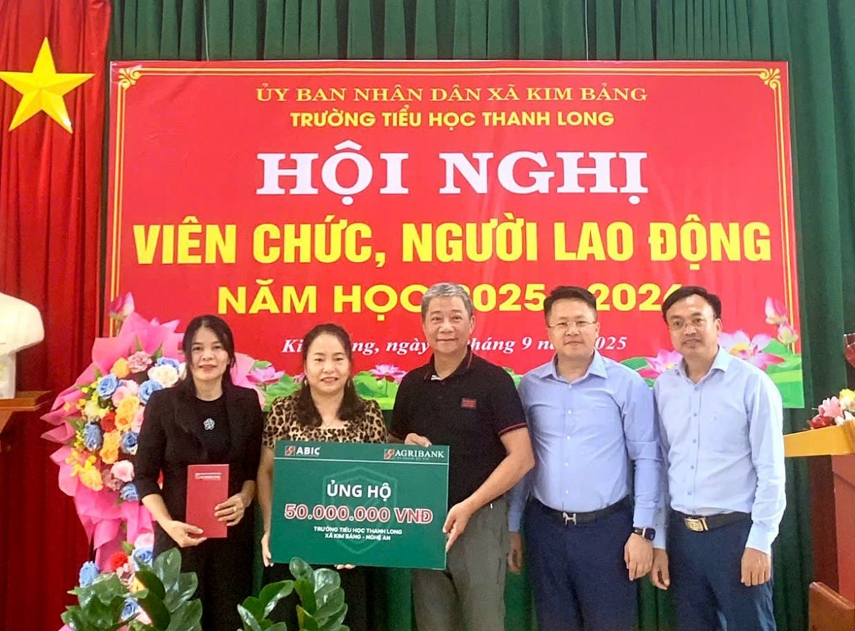 Công tác an sinh xã hội luôn là điểm sáng trong hoạt động đoàn thể của Bảo hiểm Agribank Công tác an sinh xã hội luôn là điểm sáng trong hoạt động đoàn thể của Bảo hiểm Agribank