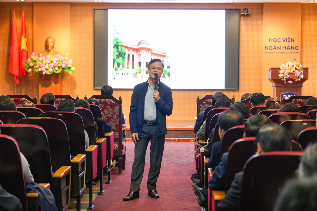 NHNN bồi dưỡng chuyên đề về chính sách tiền tệ cho cán bộ nguồn quy hoạch cấp Vụ NHNN bồi dưỡng chuyên đề về chính sách tiền tệ cho cán bộ nguồn quy hoạch cấp Vụ