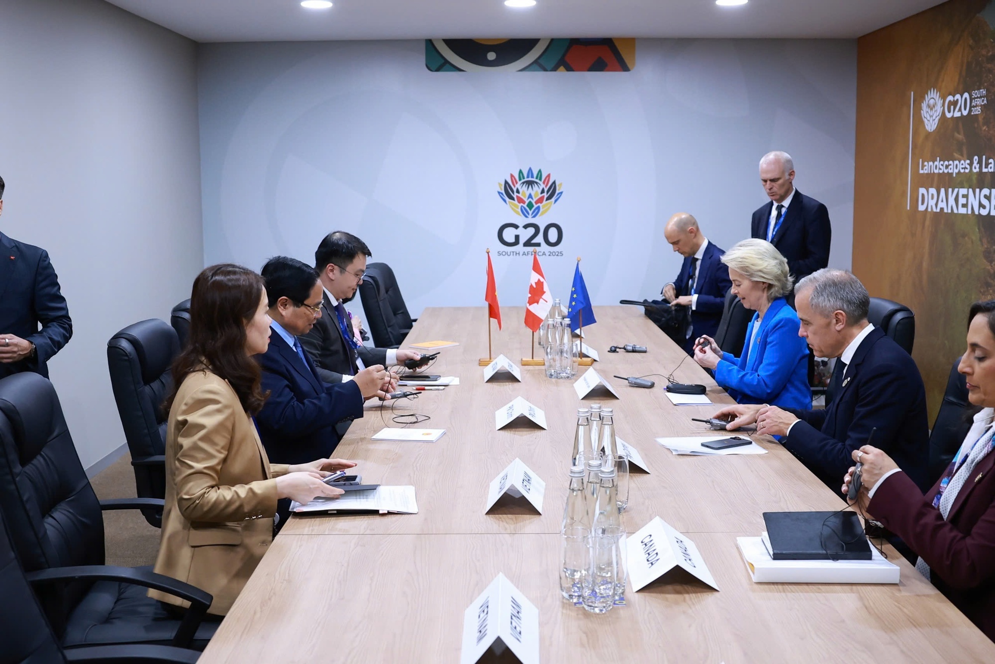 Thủ tướng Canada và Chủ tịch Ủy ban EU hoan nghênh Việt Nam làm Chủ tịch CPTPP 2026 - Ảnh: VGP/Nhật Bắc