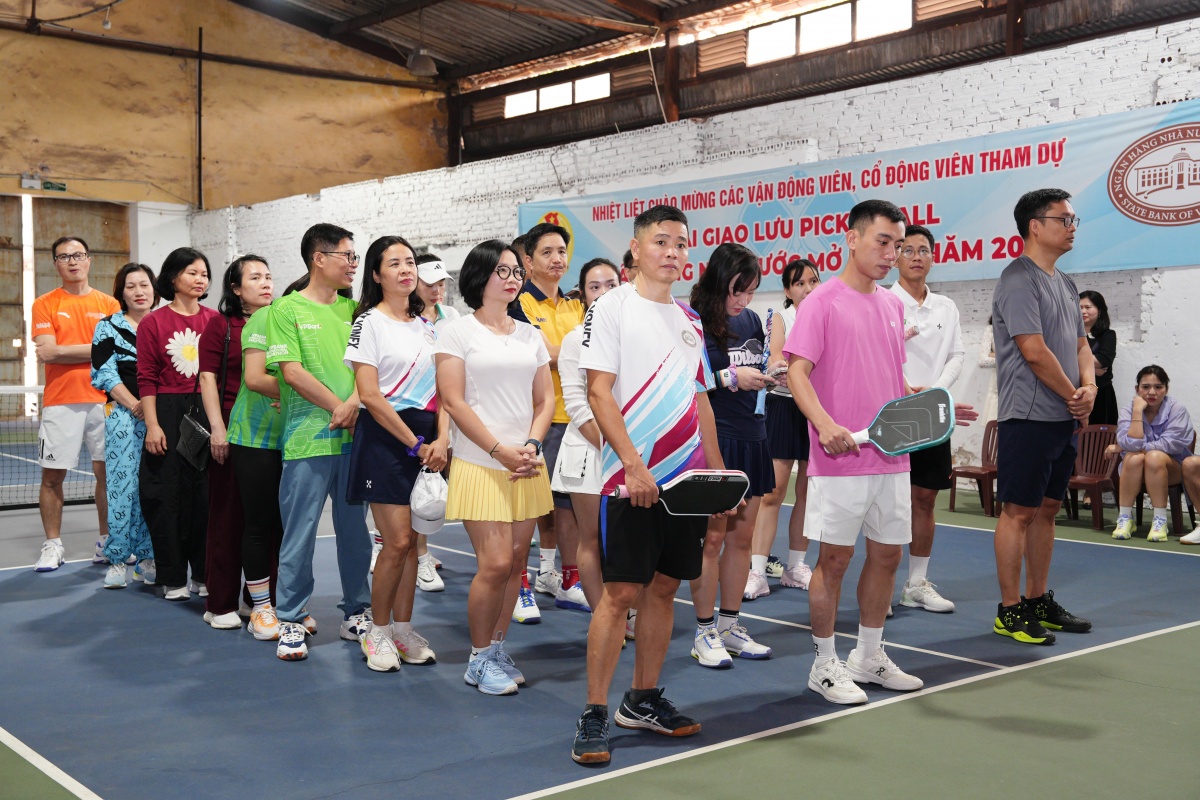 Giao lưu thể thao 3 đơn vị Thời báo Ngân hàng, VAMC, FPT IS: Lan tỏa tinh thần đoàn kết và sẻ chia cộng đồng Giao lưu thể thao 3 đơn vị Thời báo Ngân hàng, VAMC, FPT IS: Lan tỏa tinh thần đoàn kết và sẻ chia cộng đồng