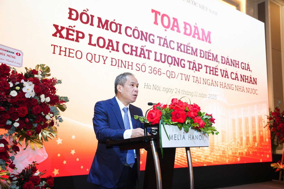 NHNN quyết tâm đổi mới toàn diện công tác đánh giá, kiểm điểm và xếp loại chất lượng cán bộ NHNN quyết tâm đổi mới toàn diện công tác đánh giá, kiểm điểm và xếp loại chất lượng cán bộ