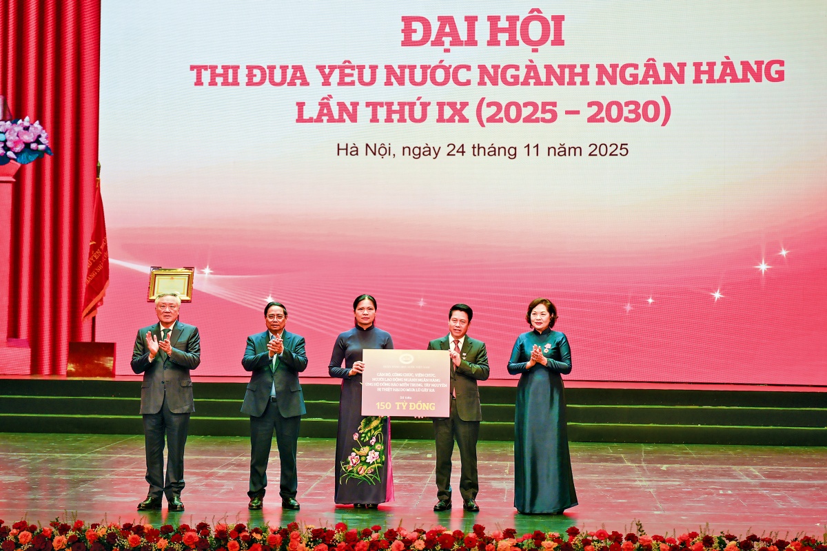Hưởng ứng lời kêu gọi của Thủ tướng Chính phủ, ngành Ngân hàng ủng hộ 150 tỷ đồng ủng hộ bà con khắc phục hậu quả do thiên tai, bão lũ thông qua Ủy ban Trung ương Mặt trận Tổ quốc Việt Nam Hưởng ứng lời kêu gọi của Thủ tướng Chính phủ, ngành Ngân hàng ủng hộ 150 tỷ đồng ủng hộ bà con khắc phục hậu quả do thiên tai, bão lũ thông qua Ủy ban Trung ương Mặt trận Tổ quốc Việt Nam