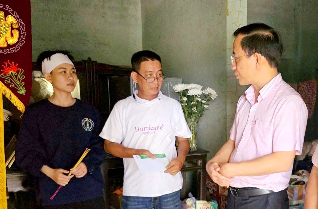 undefined Ngân hàng Chính sách xã hội Đắk Lắk kịp thời hỗ trợ người dân vùng bão lũ