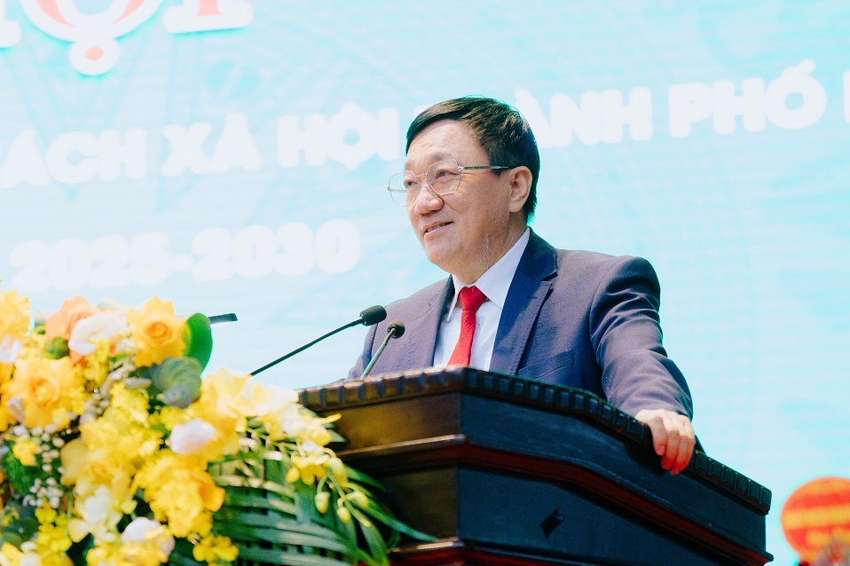 Đồng chí Dương Quyết Thắng - Tổng Giám đốc NHCSXH phát biểu chỉ đạo tại Đại hội Đồng chí Dương Quyết Thắng - Tổng Giám đốc NHCSXH phát biểu chỉ đạo tại Đại hội
