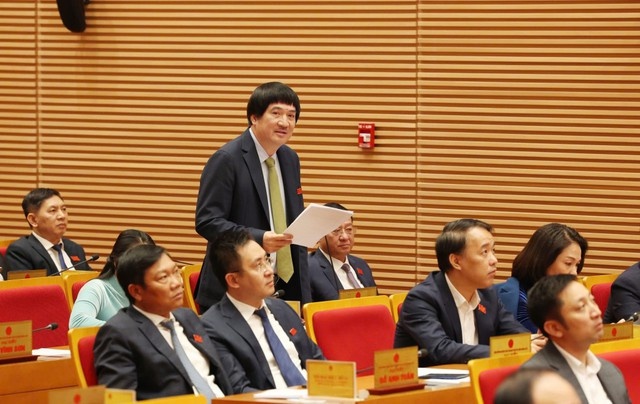 Đại biểu HĐND TP Phạm Đình Đoàn nhấn mạnh, mục tiêu tăng trưởng 11% không chỉ là con số kinh tế mà còn là khát vọng phát triển của Thủ đô