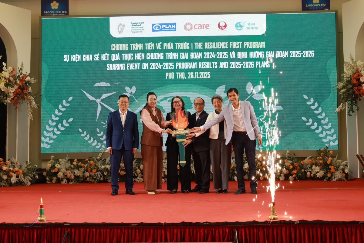 Phát huy vai trò cộng đồng và phụ nữ dân tộc thiểu số trong chương trình “Tiến về phía trước”