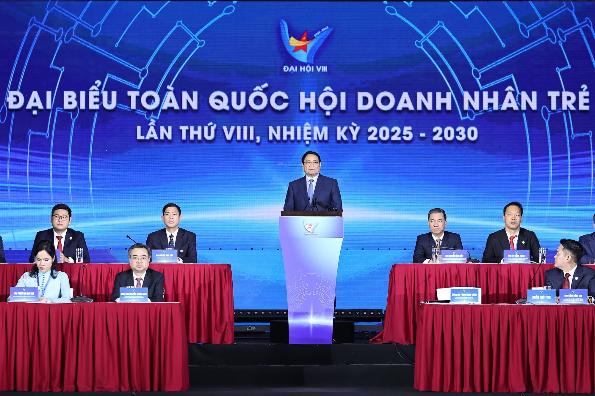 Thủ tướng kêu gọi các doanh nghiệp, doanh nhân trẻ thi đua thực hiện “6 nhất” - Ảnh: VGP/Nhật Bắc Thủ tướng kêu gọi các doanh nghiệp, doanh nhân trẻ thi đua thực hiện “6 nhất” - Ảnh: VGP/Nhật Bắc