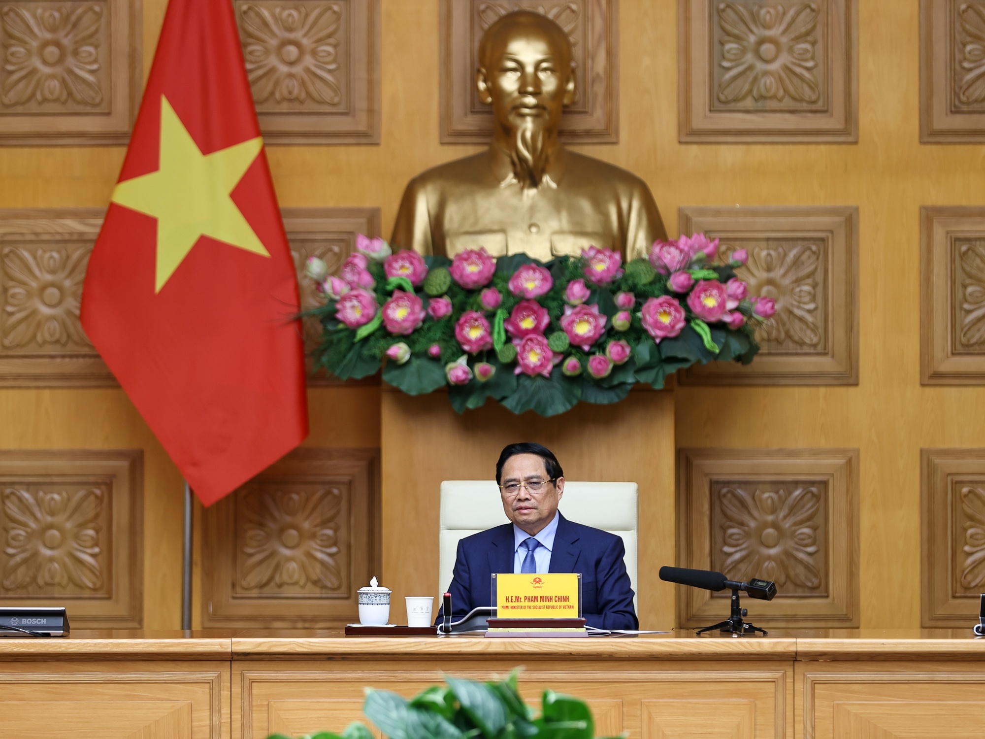 Thủ tướng nhấn mạnh, Chính phủ Việt Nam cam kết Việt Nam tăng cường vị thế điểm đến đầu tư hàng đầu