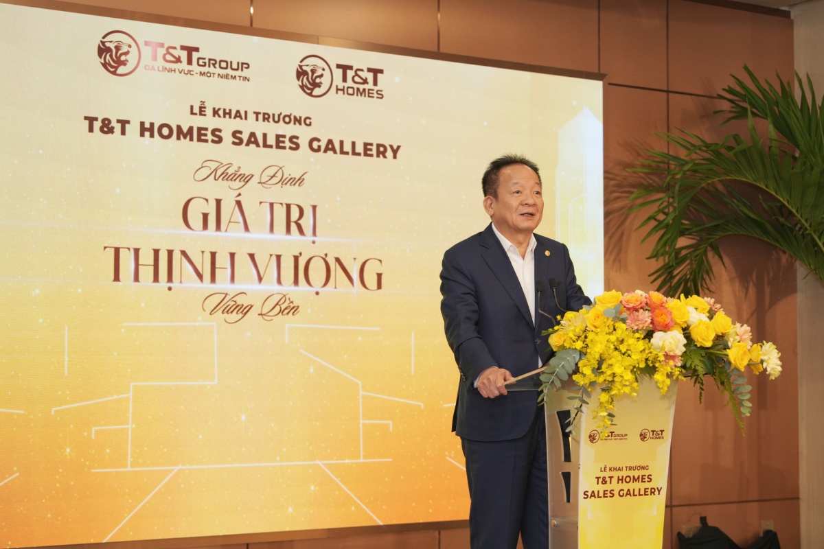 Ông Đỗ Quang Hiển - Nhà sáng lập, Chủ tịch Điều hành T&T Group phát biểu tại buổi lễ Ông Đỗ Quang Hiển - Nhà sáng lập, Chủ tịch Điều hành T&T Group phát biểu tại buổi lễ