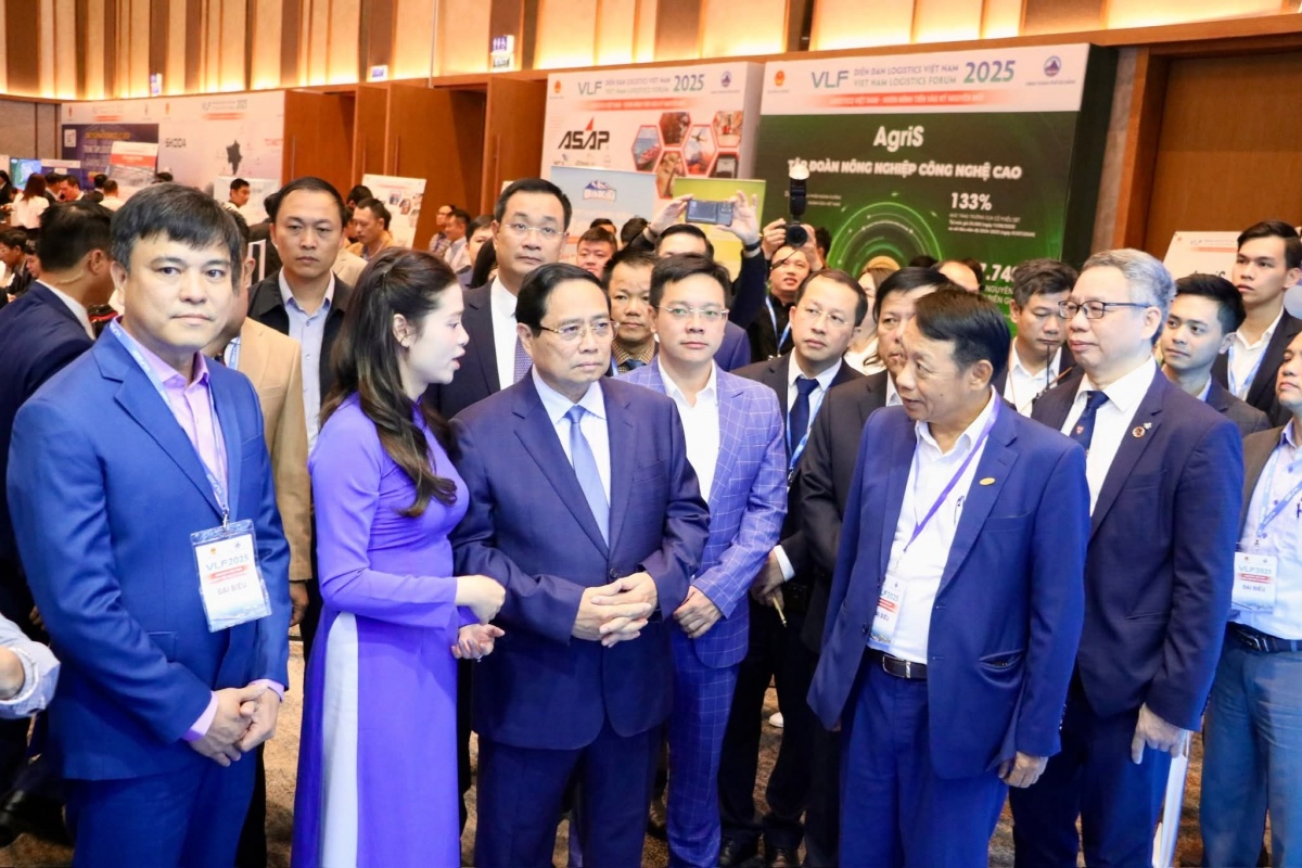 undefined Phải coi phát triển logistics là động lực tăng trưởng mới
