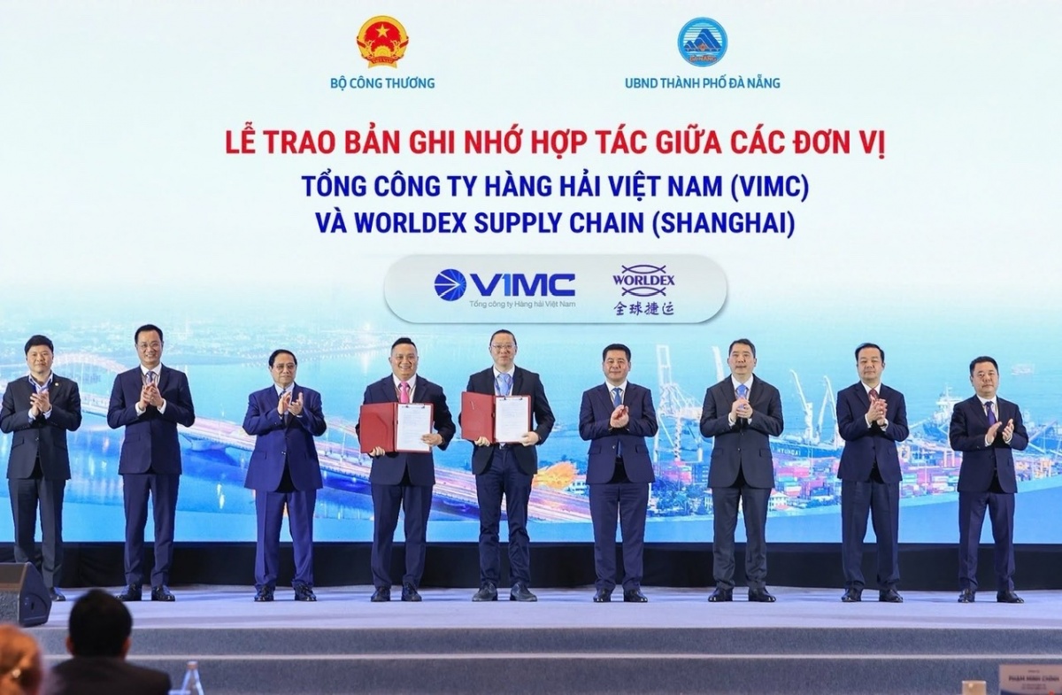 undefined Thủ tướng: Đưa Việt Nam trở thành trung tâm dịch vụ logistics hàng đầu Đông Nam Á, châu Á và thế giới