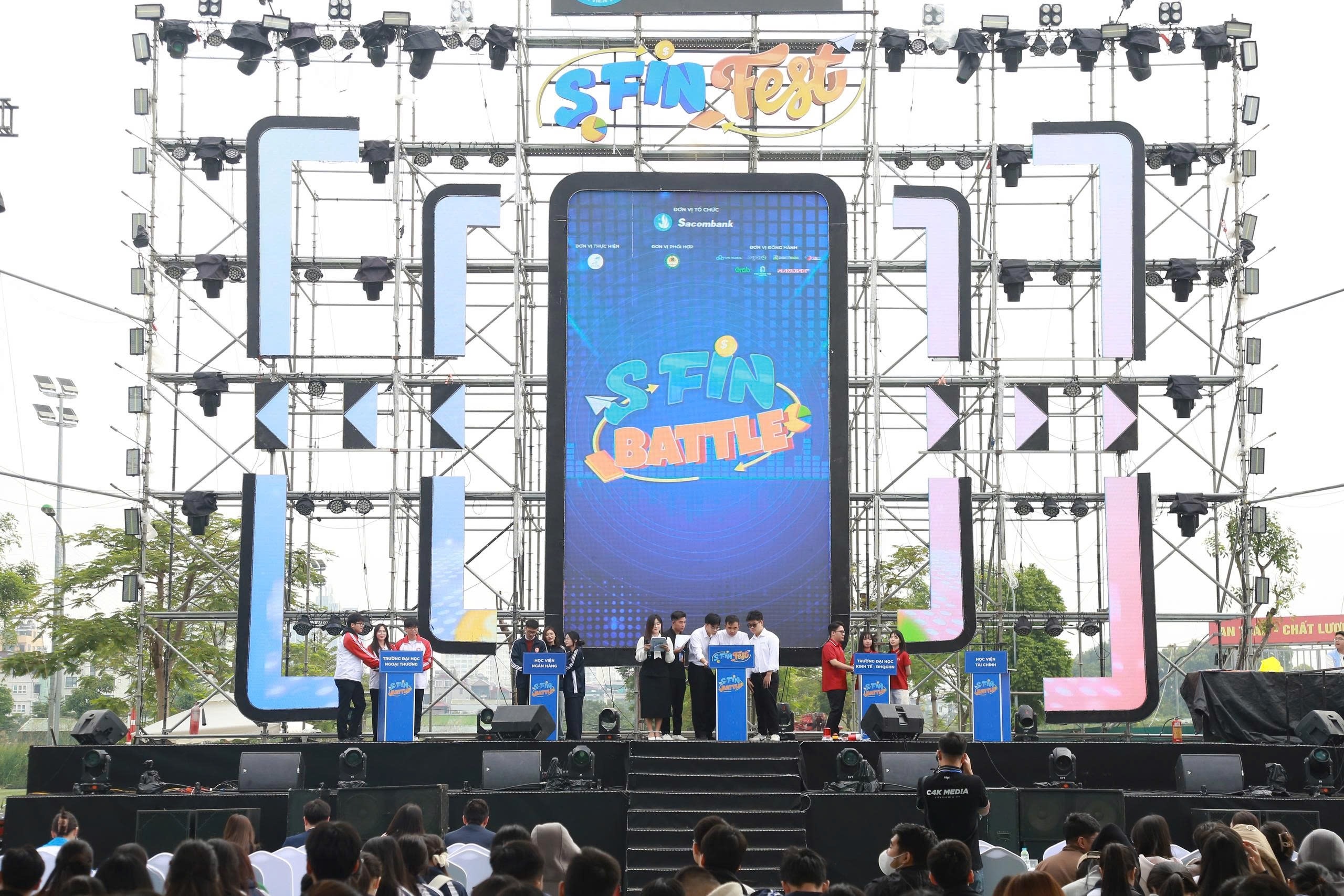 Sacombank cùng thế hệ trẻ lan toả tinh thần “Tài chính thông minh – tương lai bứt phá” qua S-Finfest 2025