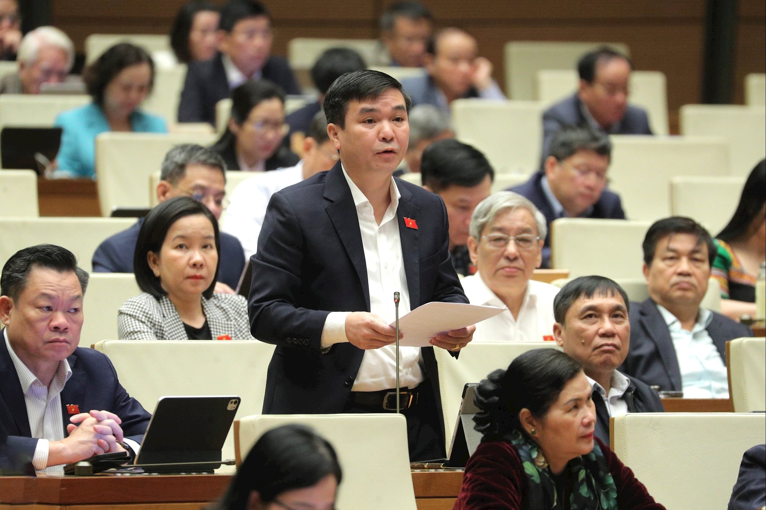 Tăng quyền lợi, giảm chi phí chăm sóc sức khỏe cho người dân Tăng quyền lợi, giảm chi phí chăm sóc sức khỏe cho người dân