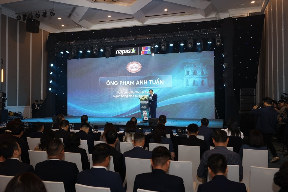 Ông Phạm Anh Tuấn - Vụ Trưởng Vụ Thanh toán Ngân hàng Nhà nước Việt Nam Ông Phạm Anh Tuấn - Vụ Trưởng Vụ Thanh toán Ngân hàng Nhà nước Việt Nam