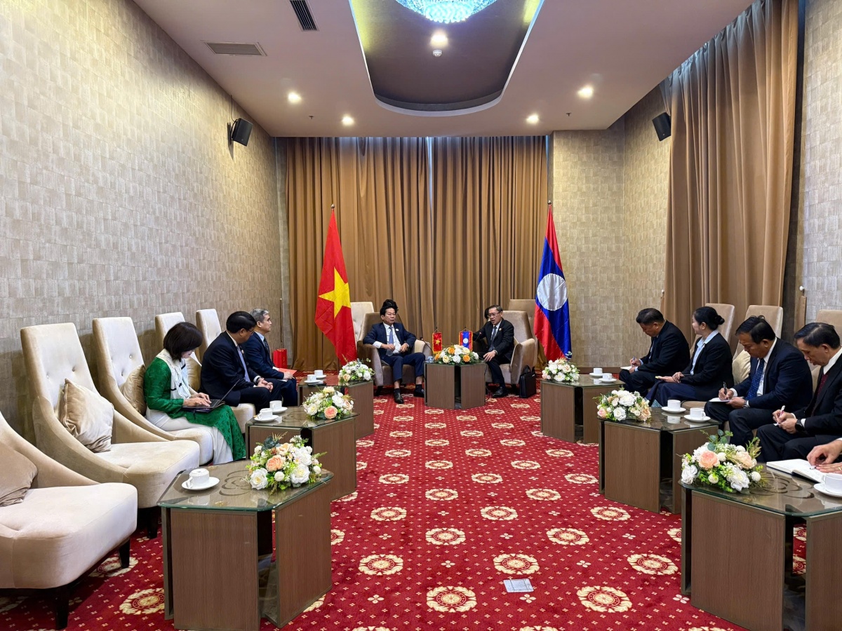 Việt Nam - Lào tăng cường hợp tác lao động và người có công Việt Nam - Lào tăng cường hợp tác lao động và người có công