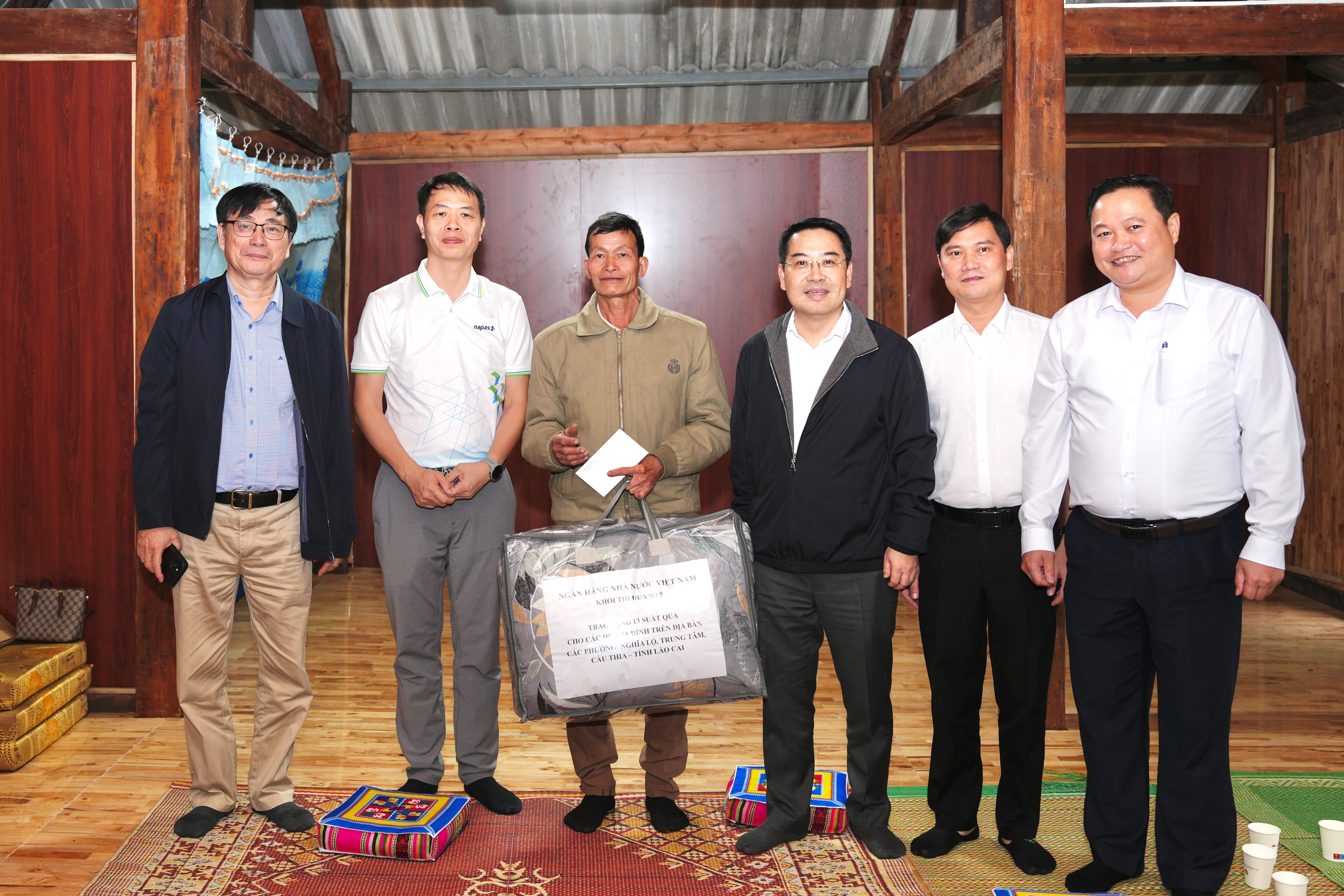 Khối thi đua số 5 hỗ trợ xây nhà mới cho hộ nghèo tại Lào Cai