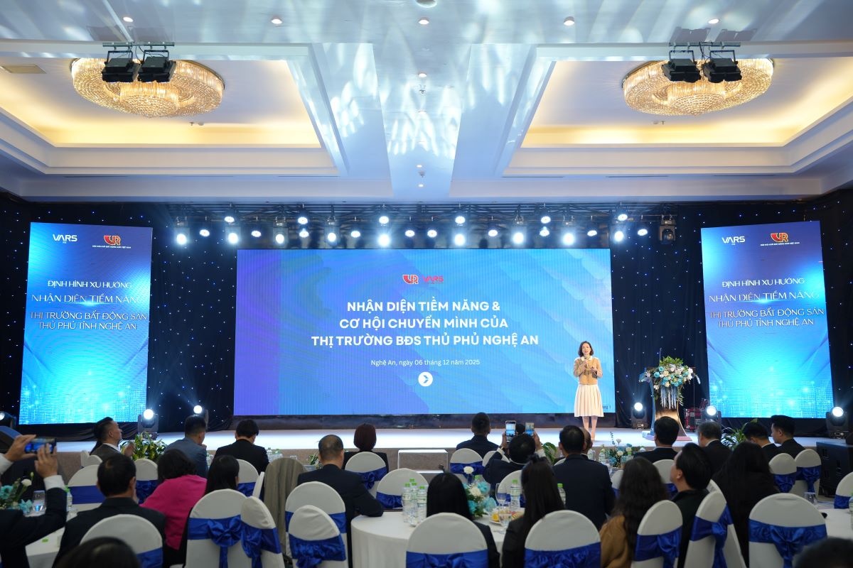 Quang cảnh hội thảo Quang cảnh hội thảo