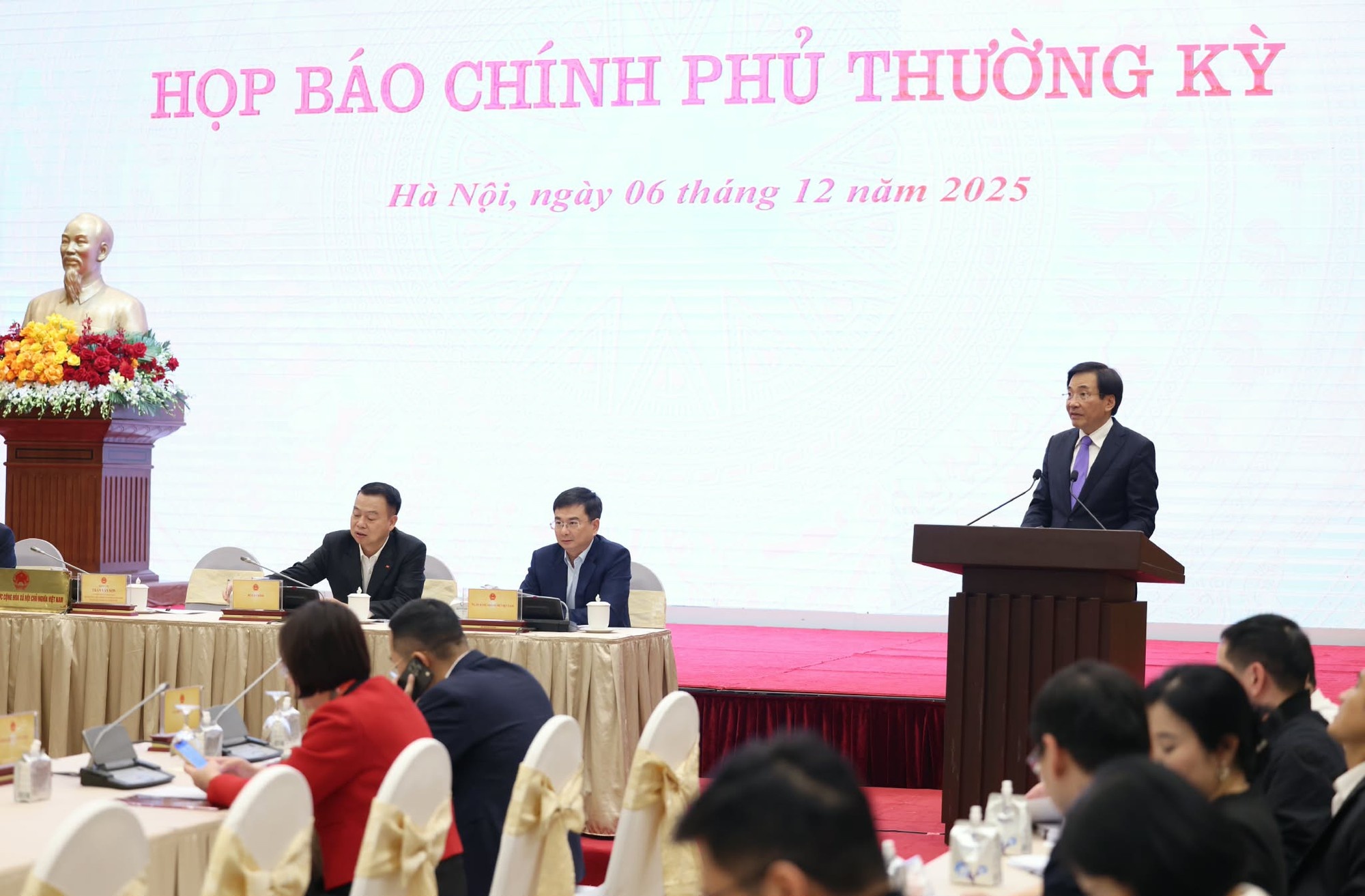Tài khóa – tiền tệ chung sức khắc phục hậu quả bão lũ