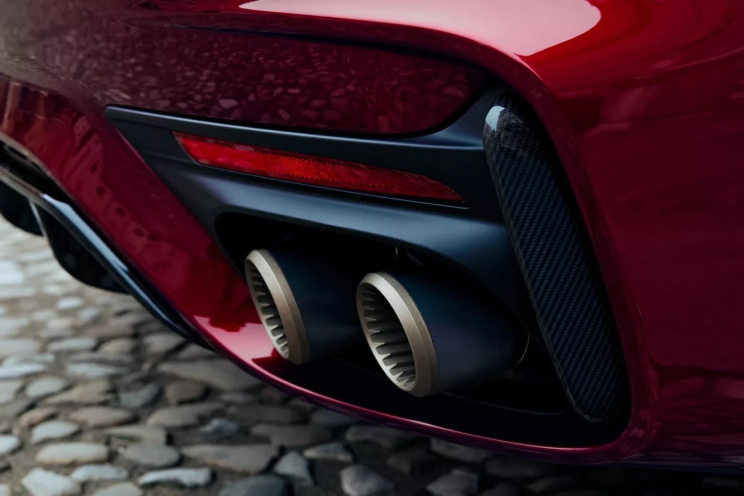 Tuyệt phẩm Maserati GranTurismo Meccanica Lirica mang linh hồn opera Italy