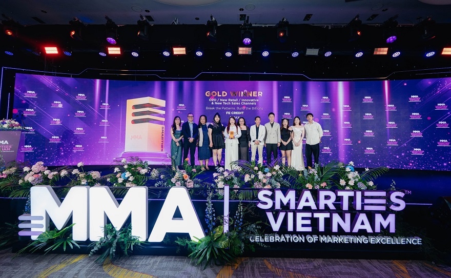 FE CREDIT đạt Giải Vàng tại hạng mục O2O/New Retail/Innovative & New Tech Sales Channels và Giải Đồng tại hạng mục Real-time Marketing. Ảnh: FE CREDIT FE CREDIT đạt Giải Vàng tại hạng mục O2O/New Retail/Innovative & New Tech Sales Channels và Giải Đồng tại hạng mục Real-time Marketing. Ảnh: FE CREDIT