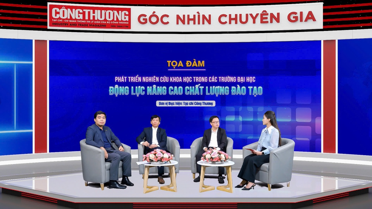 Các diễn giả tham gia tọa đàm