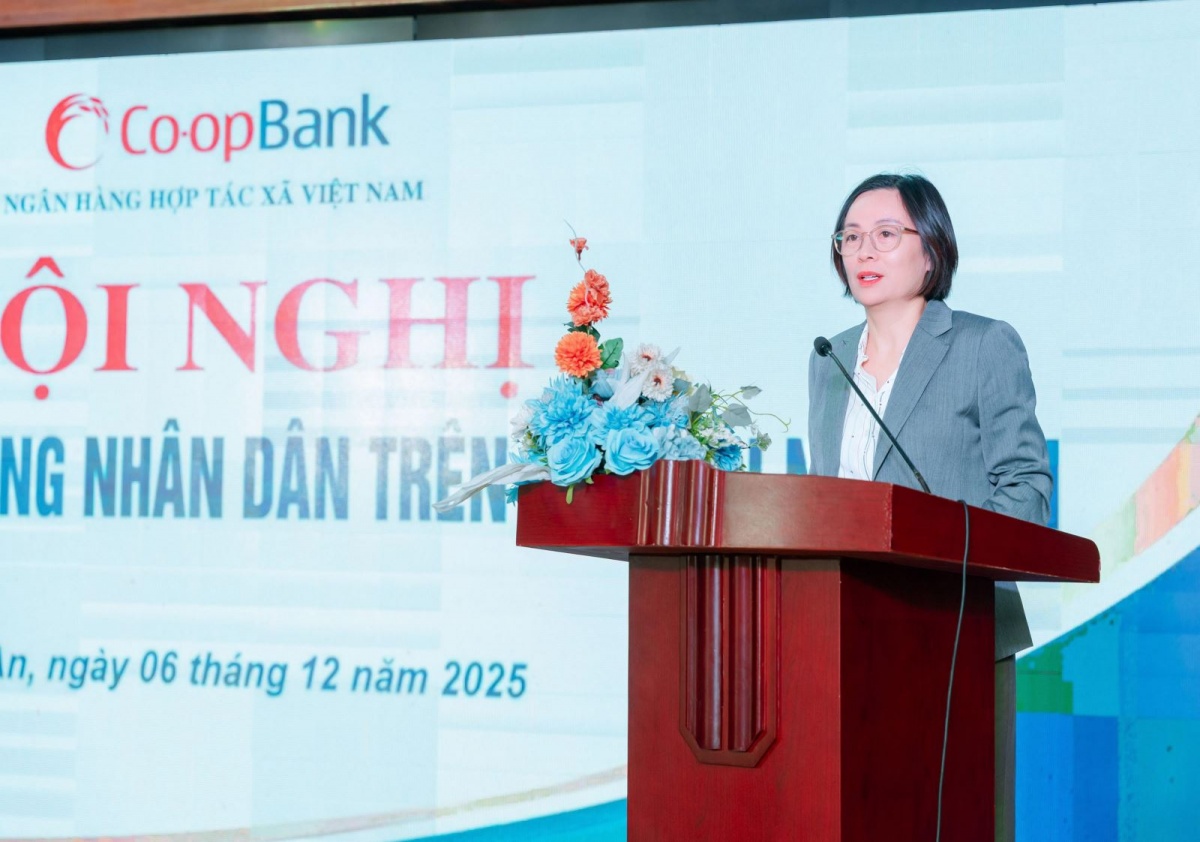 Bà Phạm Thị Hồng Minh - Thành viên HĐQT, Tổng Giám đốc Co-opBank phát biểu tại Hội nghị Bà Phạm Thị Hồng Minh - Thành viên HĐQT, Tổng Giám đốc Co-opBank phát biểu tại Hội nghị