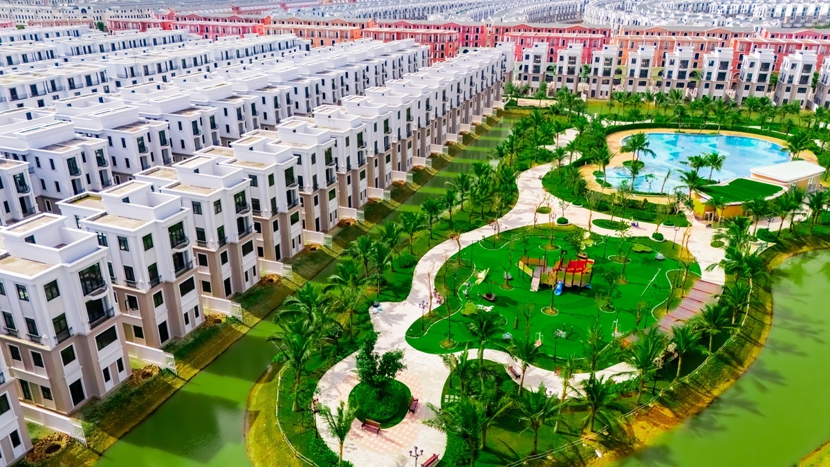Vịnh Xanh mang đến thế giới riêng tư và yên bình, tách biệt khỏi cuộc sống xô bồ chốn thị thành
