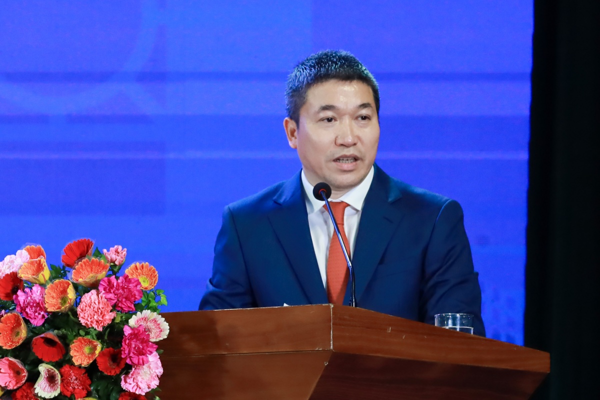 Phó Thống đốc NHNN Nguyễn Ngọc Cảnh được bầu làm Chủ tịch Hội Hữu nghị Việt - Anh khóa V Phó Thống đốc NHNN Nguyễn Ngọc Cảnh được bầu làm Chủ tịch Hội Hữu nghị Việt - Anh khóa V