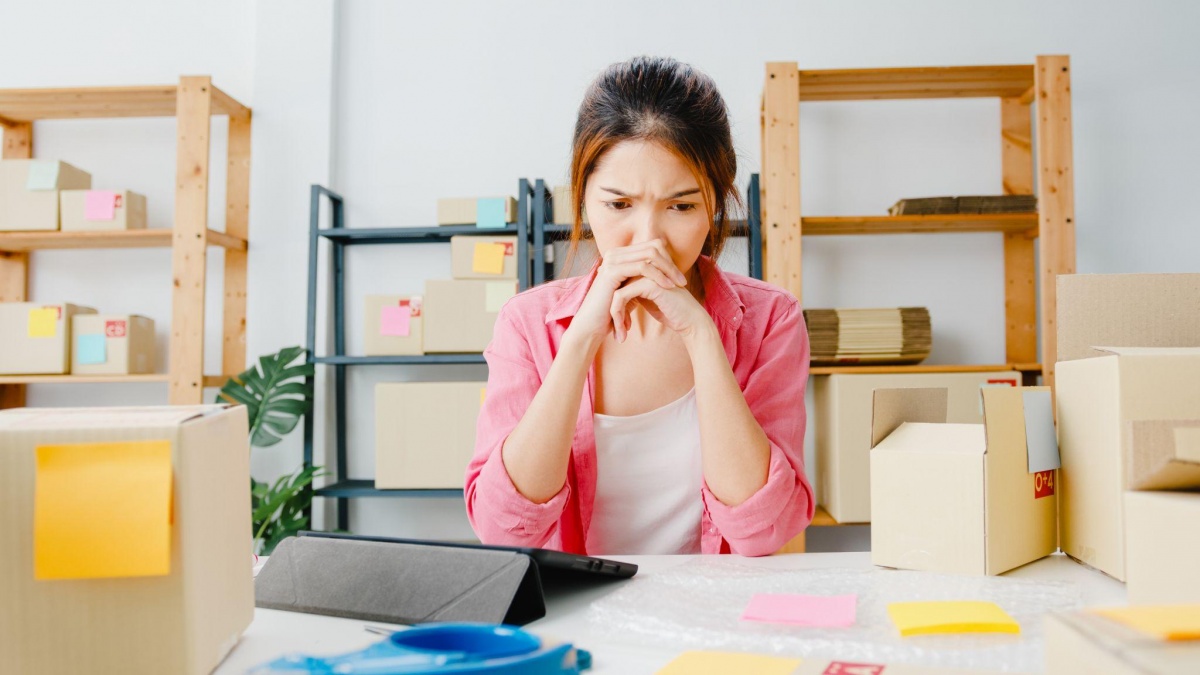 Nhiều chủ hộ kinh doanh đối mặt với việc làm quen quản lý sổ sách – thuế – bảo hiểm và đặc biệt là các yêu cầu liên quan đến tài khoản doanh nghiệp. Nhiều chủ hộ kinh doanh đối mặt với việc làm quen quản lý sổ sách – thuế – bảo hiểm và đặc biệt là các yêu cầu liên quan đến tài khoản doanh nghiệp.