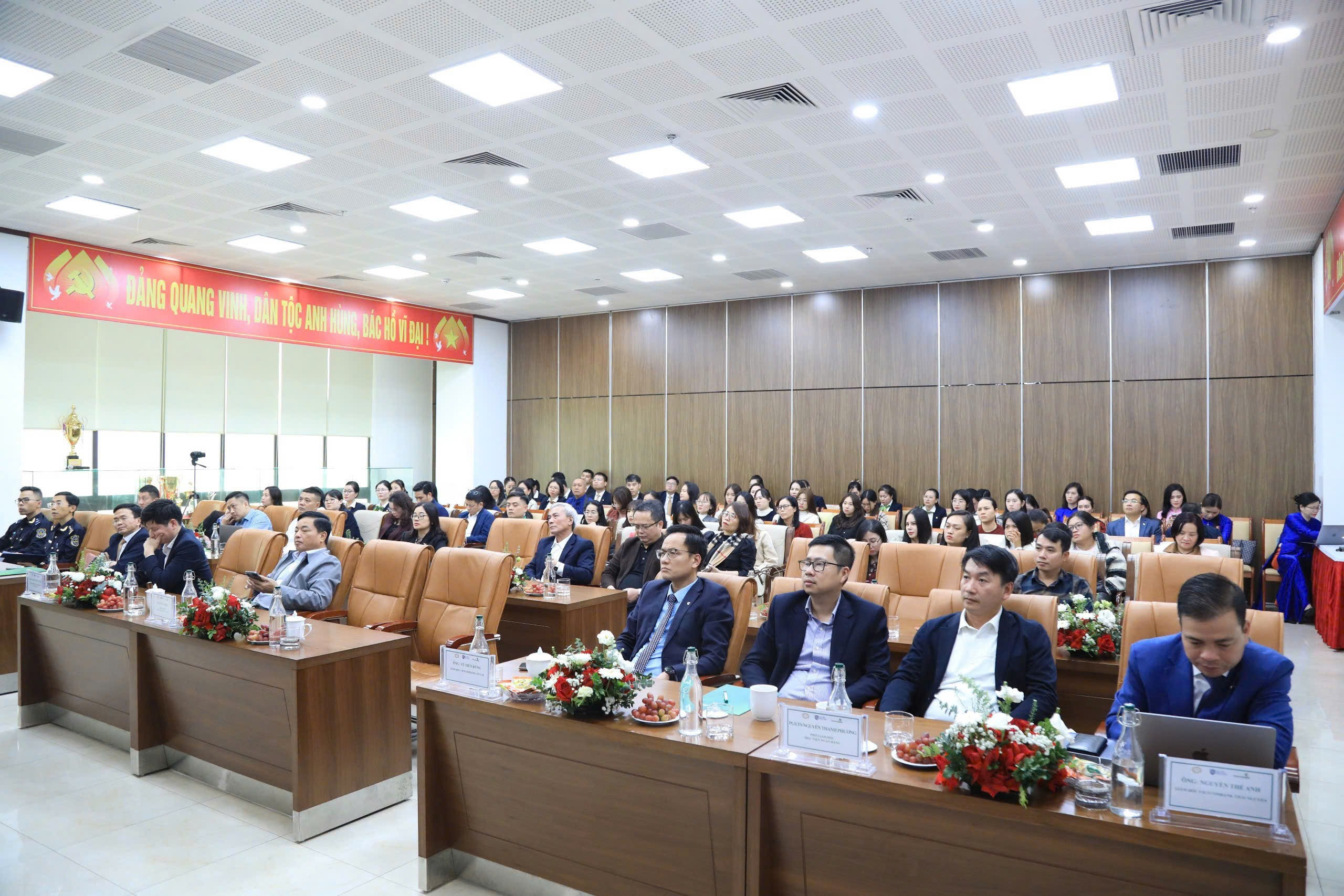 Thúc đẩy hoạt động thanh toán biên mậu tại Lào Cai