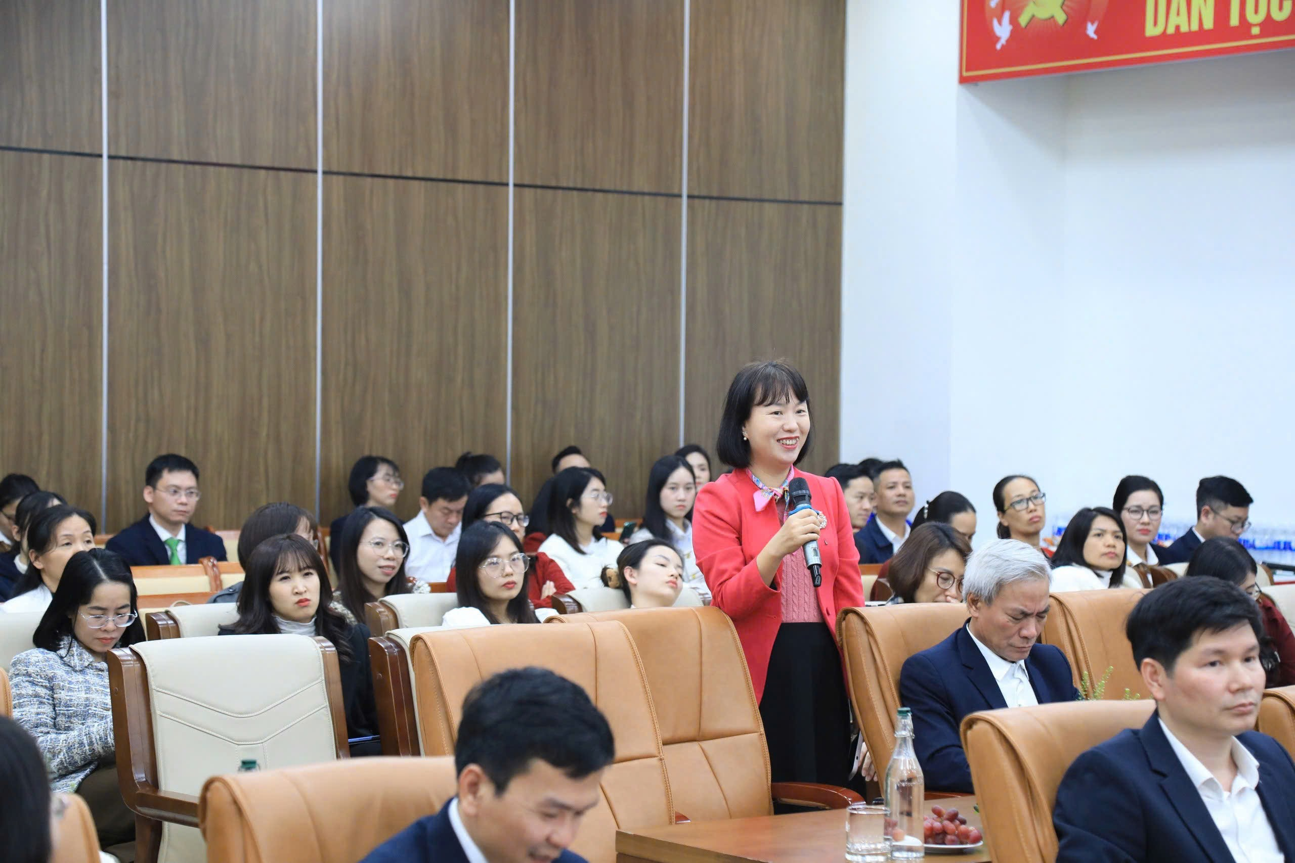 Thúc đẩy hoạt động thanh toán biên mậu tại Lào Cai