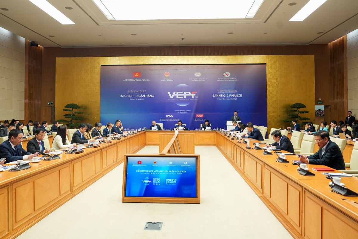 Cân bằng các kênh dẫn vốn – bài toán then chốt cho tăng trưởng bền vững Cân bằng các kênh dẫn vốn – bài toán then chốt cho tăng trưởng bền vững