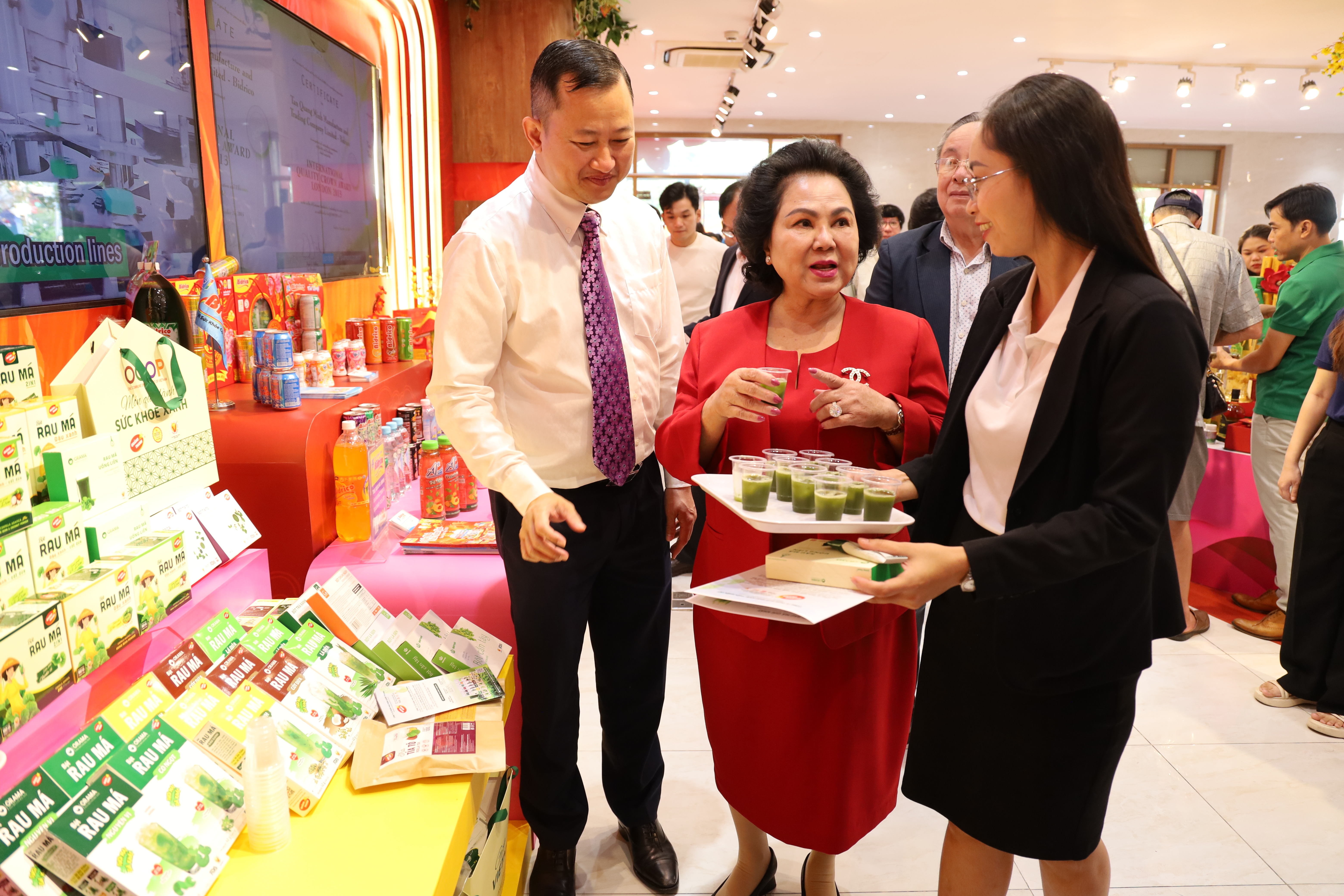 ngành lương thực thực phẩm Thành phố tiếp tục phát triển và giữ vững vai trò là một ngành sản xuất chủ lực của Thành phố ngành lương thực thực phẩm Thành phố tiếp tục phát triển và giữ vững vai trò là một ngành sản xuất chủ lực của Thành phố