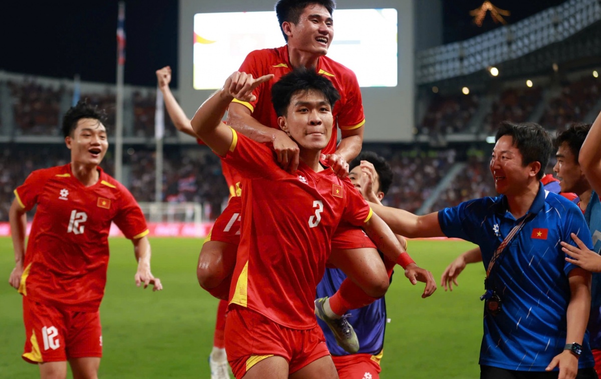 U22 Việt Nam và đêm ngược sóng ở Rajamangala: Chiến thắng của lòng quả cảm U22 Việt Nam và đêm ngược sóng ở Rajamangala: Chiến thắng của lòng quả cảm