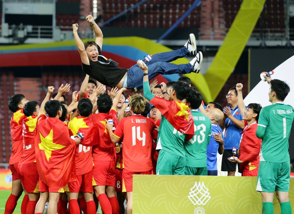 U22 Việt Nam và đêm ngược sóng ở Rajamangala: Chiến thắng của lòng quả cảm U22 Việt Nam và đêm ngược sóng ở Rajamangala: Chiến thắng của lòng quả cảm