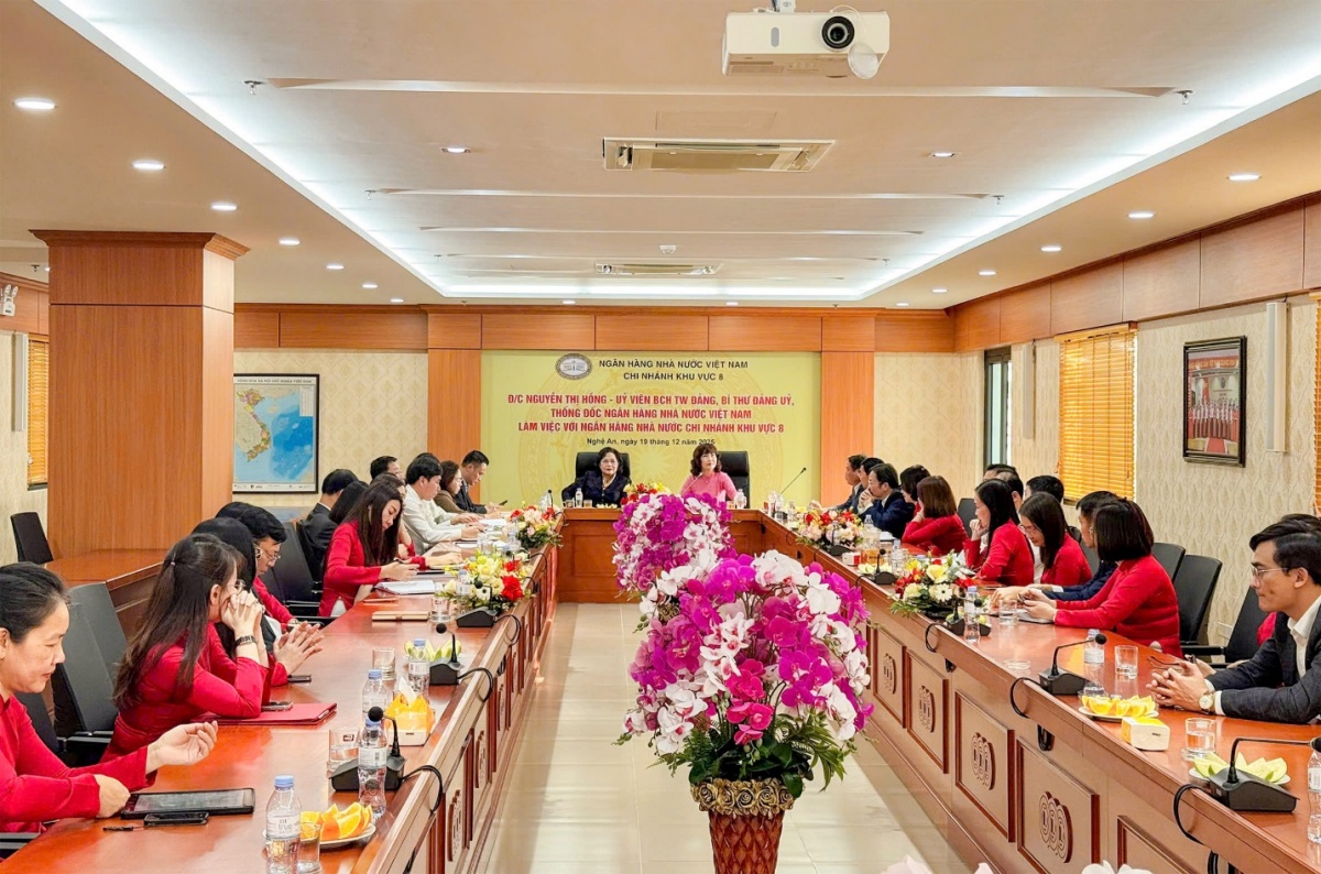 NHNN Khu vực 8 triển khai đồng bộ, hiệu quả các nhiệm vụ, góp phần thúc đẩy tăng trưởng kinh tế địa phương NHNN Khu vực 8 triển khai đồng bộ, hiệu quả các nhiệm vụ, góp phần thúc đẩy tăng trưởng kinh tế địa phương