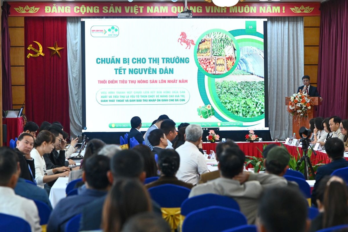 Quang cảnh diễn đàn Quang cảnh diễn đàn