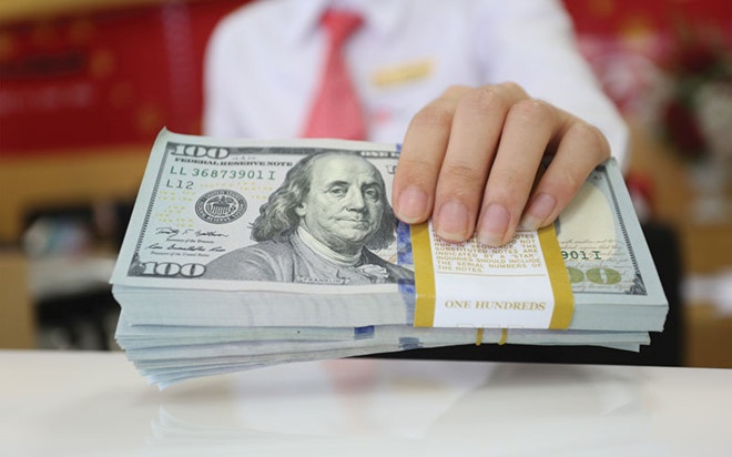 “Đấu trí tài chính” tuần 32: Giải đáp câu hỏi về can thiệp tỷ giá và dòng vốn ngoại
