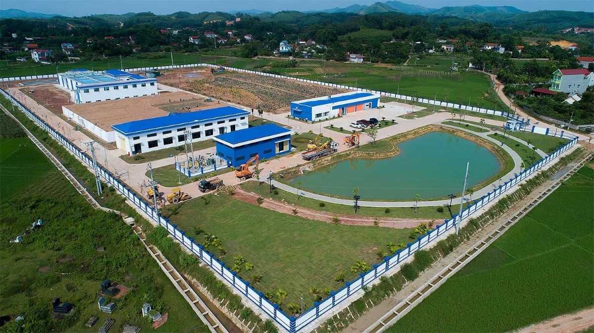 DNP Holding hiện đang sở hữu và vận hành hơn 30 nhà máy sản xuất và cung cấp nước sạch tại Việt Nam