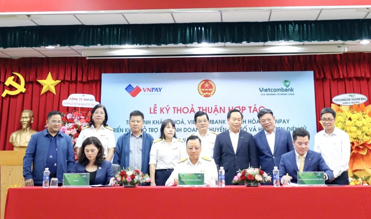 Khánh Hòa đẩy mạnh thanh toán không dùng tiền mặt, lan tỏa chuyển đổi số trong đời sống kinh tế – xã hội